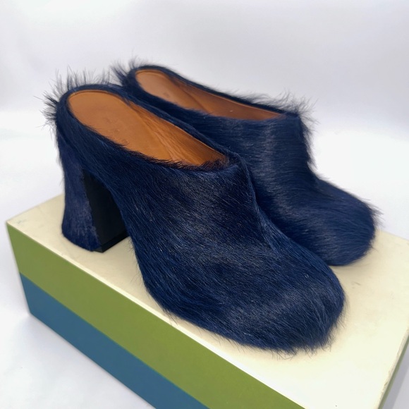 MARNI FUSSBETT SABOT HEELS IN ECLIPSE - LONG HAIR CALF SKIN - Picture 5 of 9